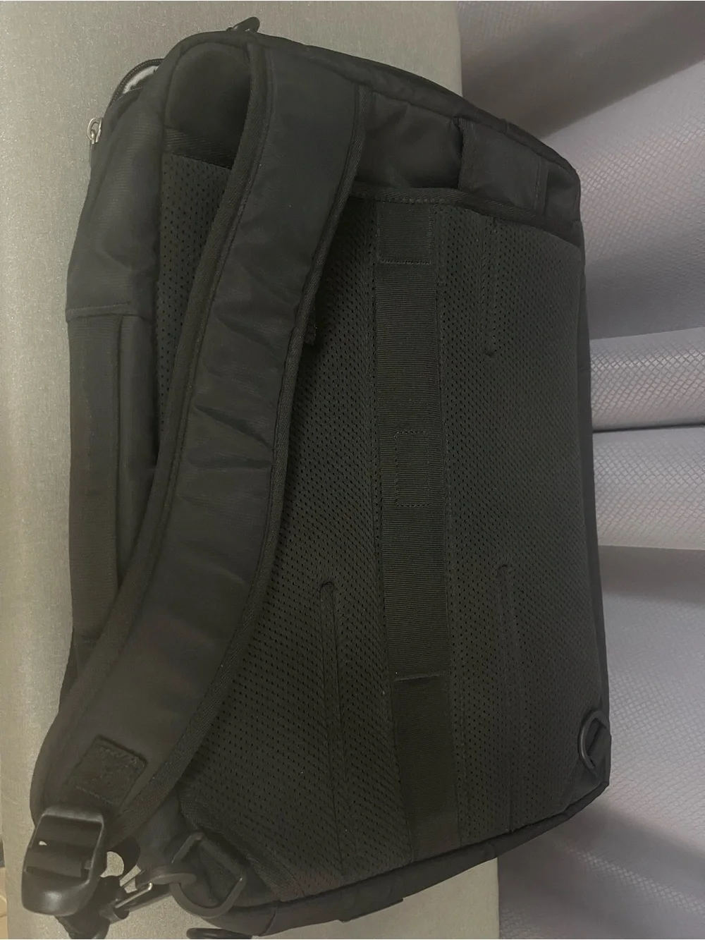 Targus Black Laptop Tote with Front Zipper